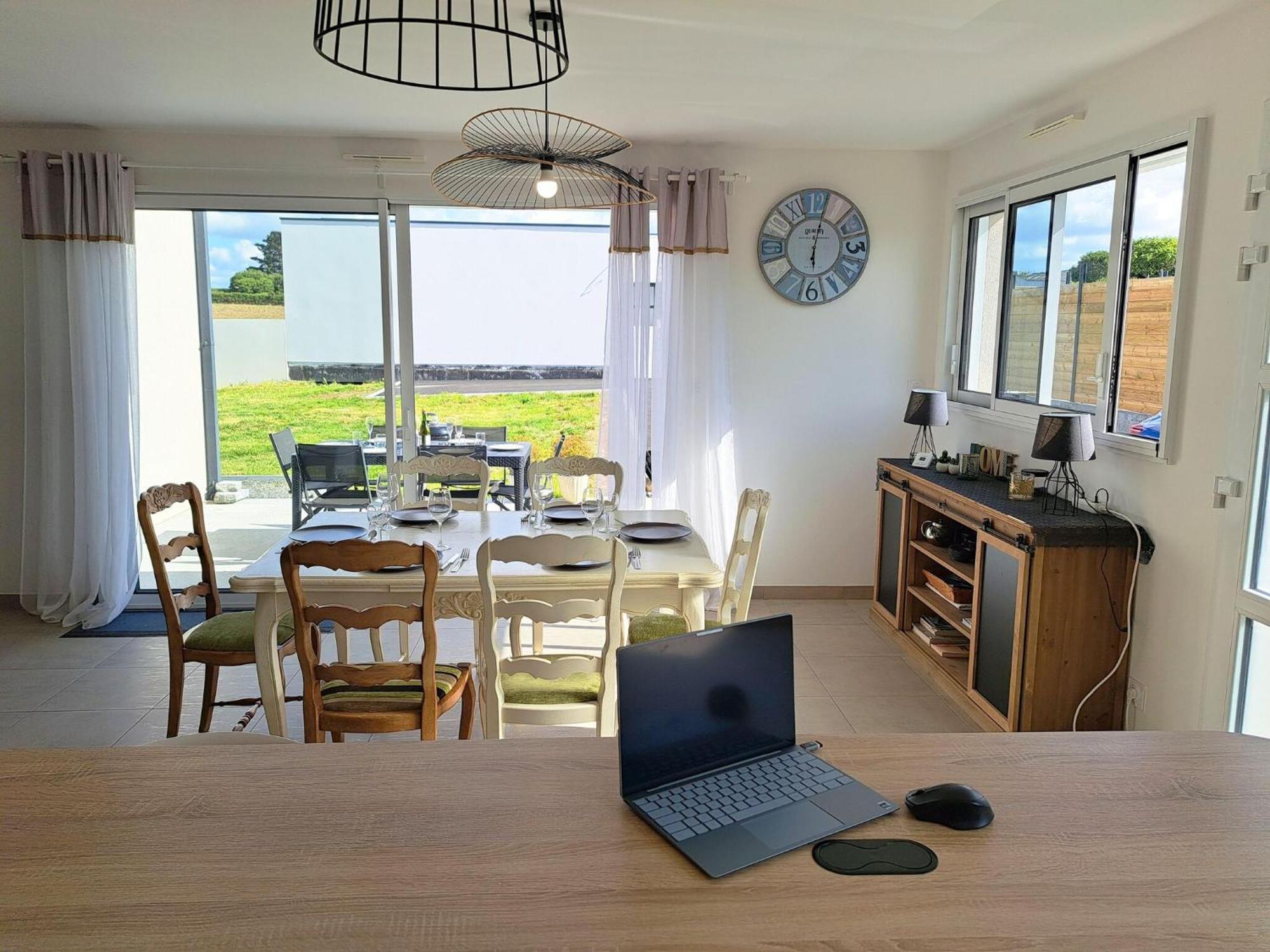 Single Storey Holiday Home In Cleder Cléder Exterior foto