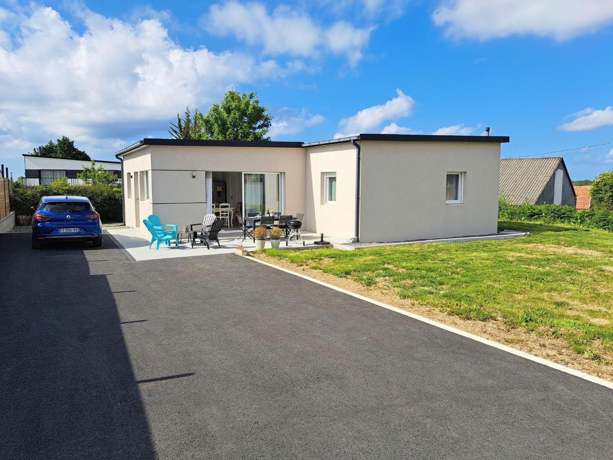 Single Storey Holiday Home In Cleder Cléder Exterior foto